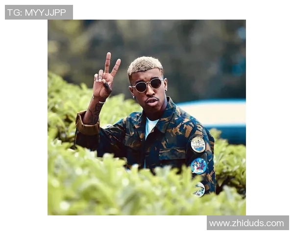 时尚与运动完美融合 足球球星男包引领潮流新风尚